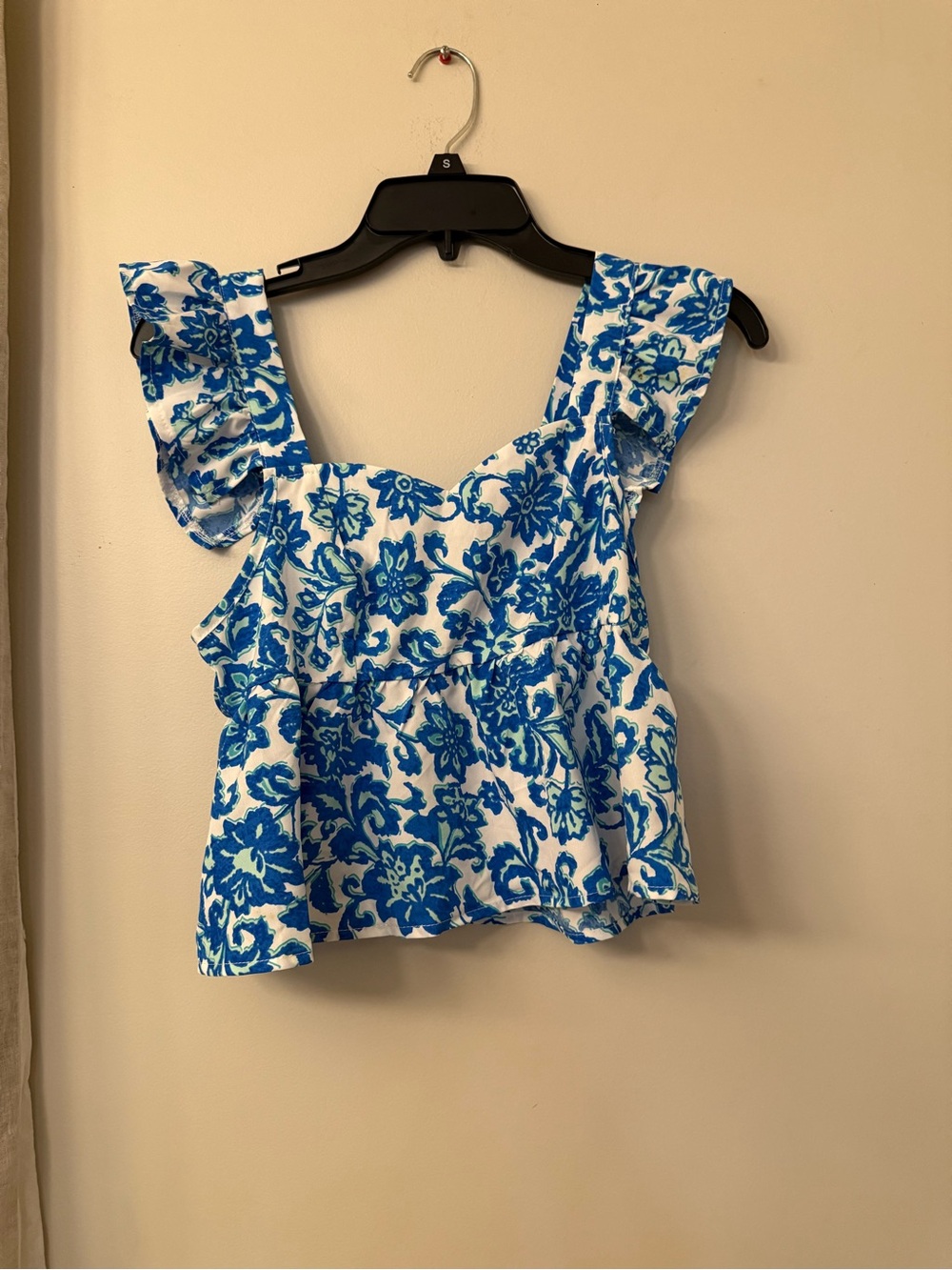 SHEIN Two Tops - Picture 2 of 5